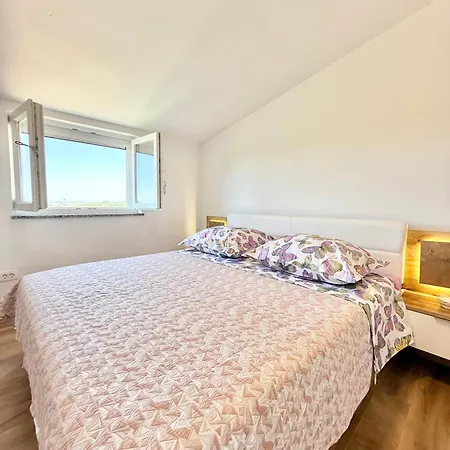 Lea, Apartment Cepljani